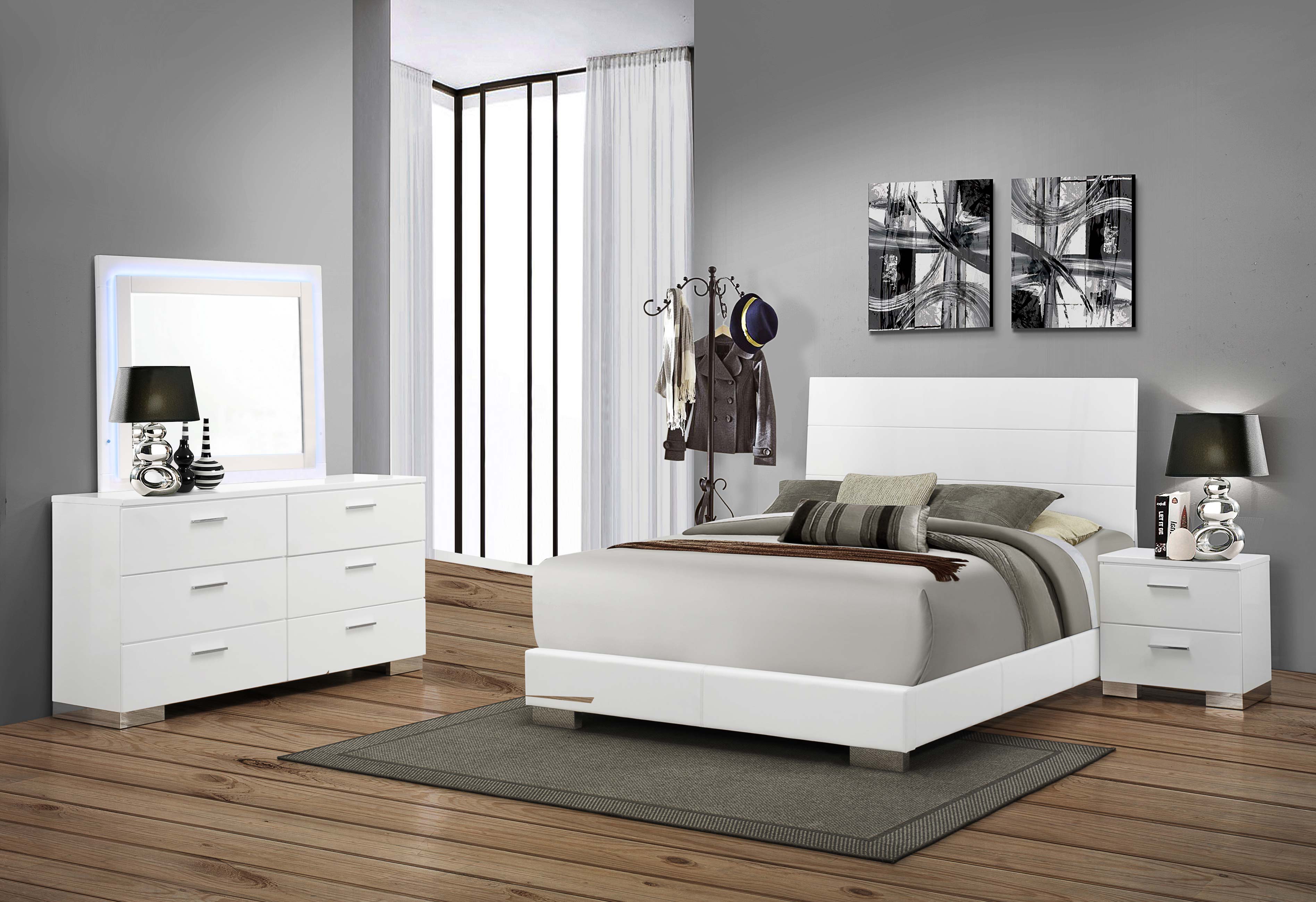 Coaster Felicity Bedroom Set with LED Mirror Glossy White Eastern King Set of 4