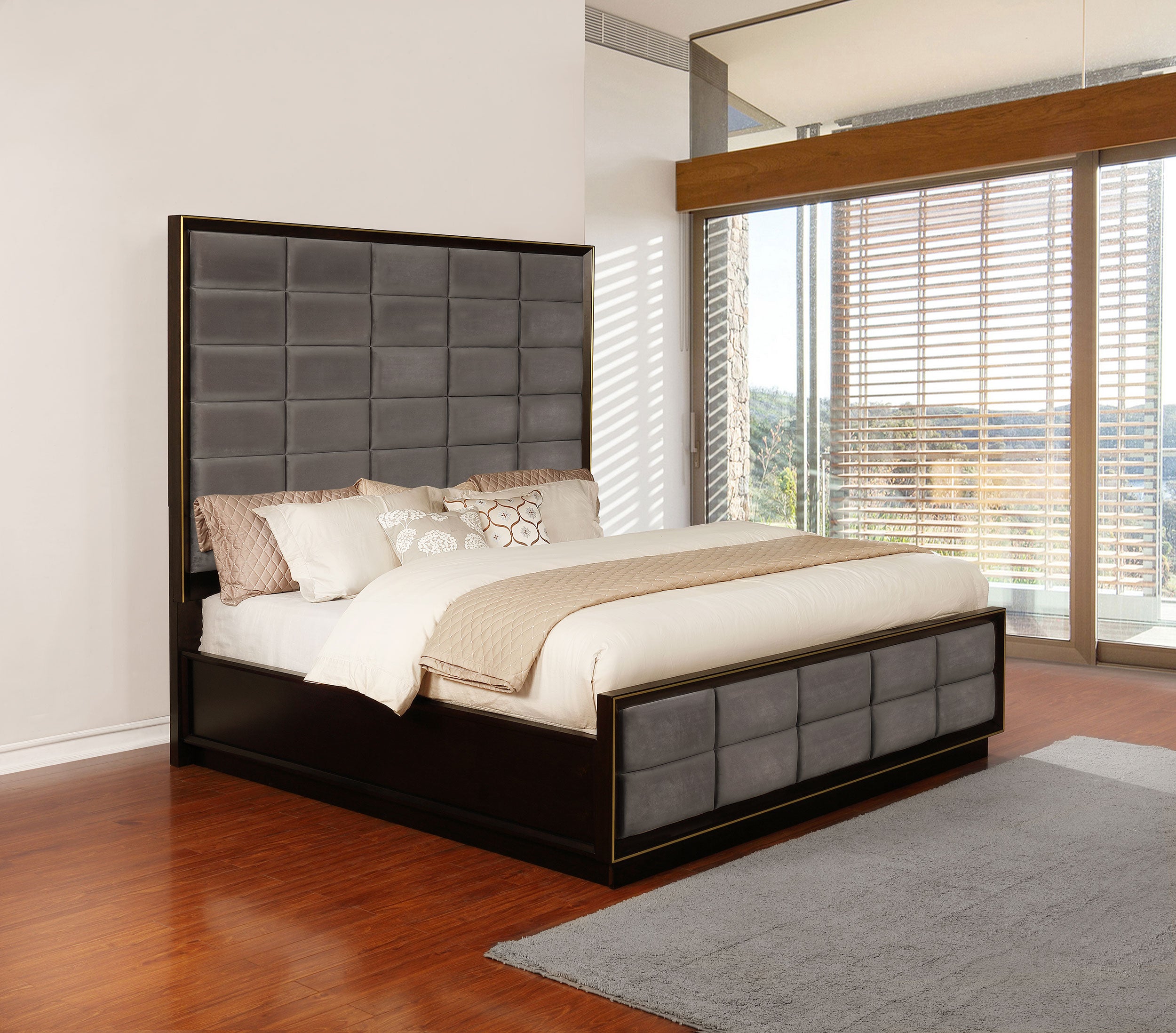 Coaster Durango Upholstered Bed Smoked Peppercorn and Grey Cal King