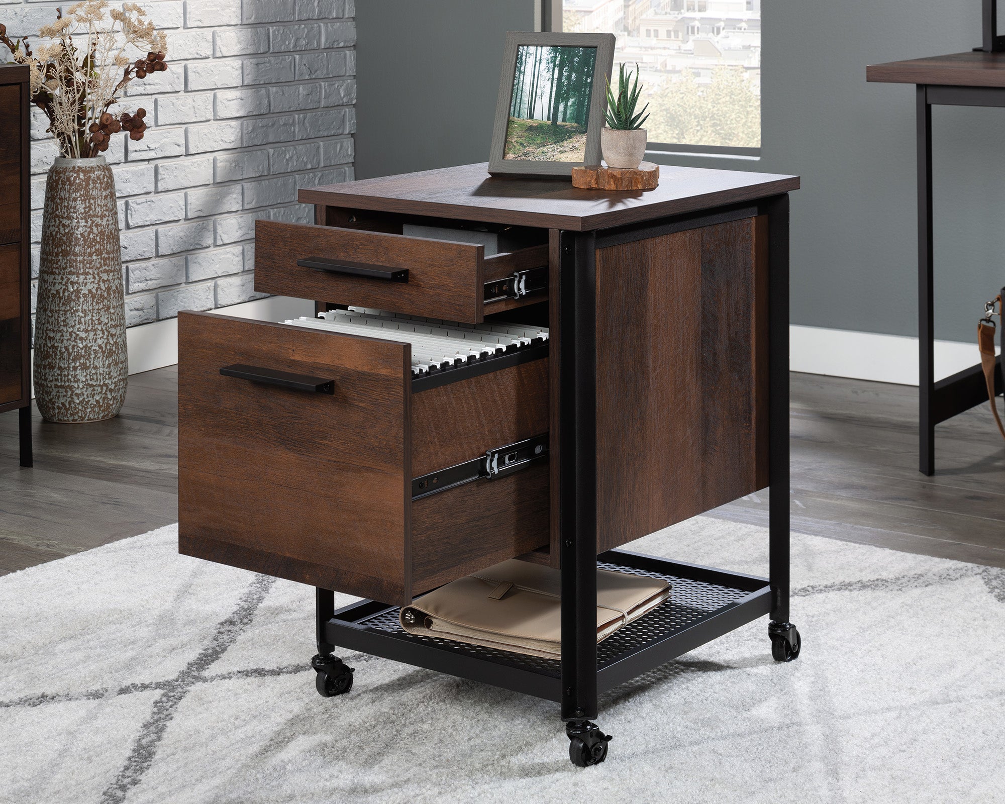 Briarbrook Mobile Pedestal File Cabinet in Barrel Oak