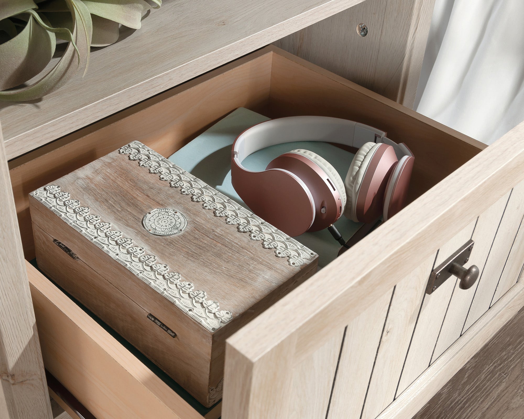 Costa Night Stand with Drawer in Chalked Chestnut