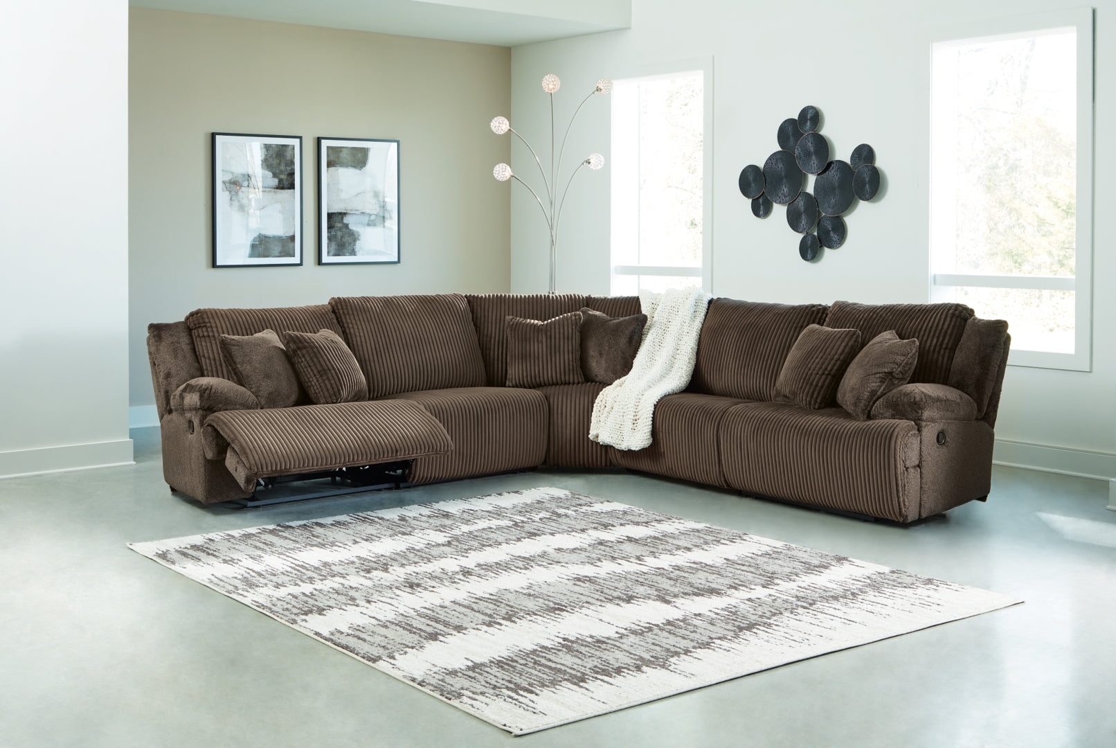 Top Tier 5-Piece Sectional with Recliner