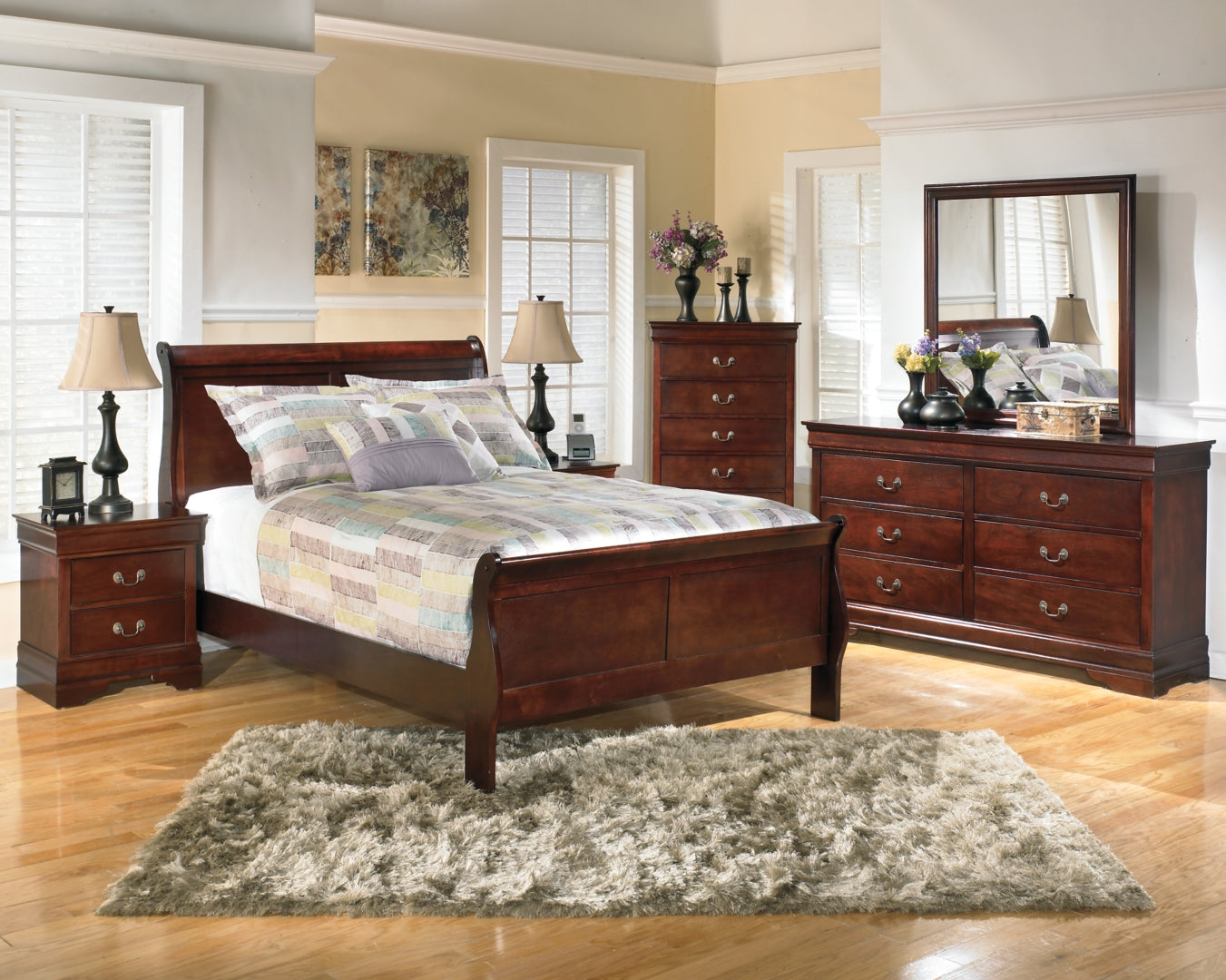 Alisdair Sleigh Bed