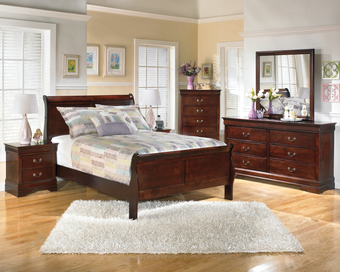 Alisdair Full Sleigh Bed with 2 Nightstands