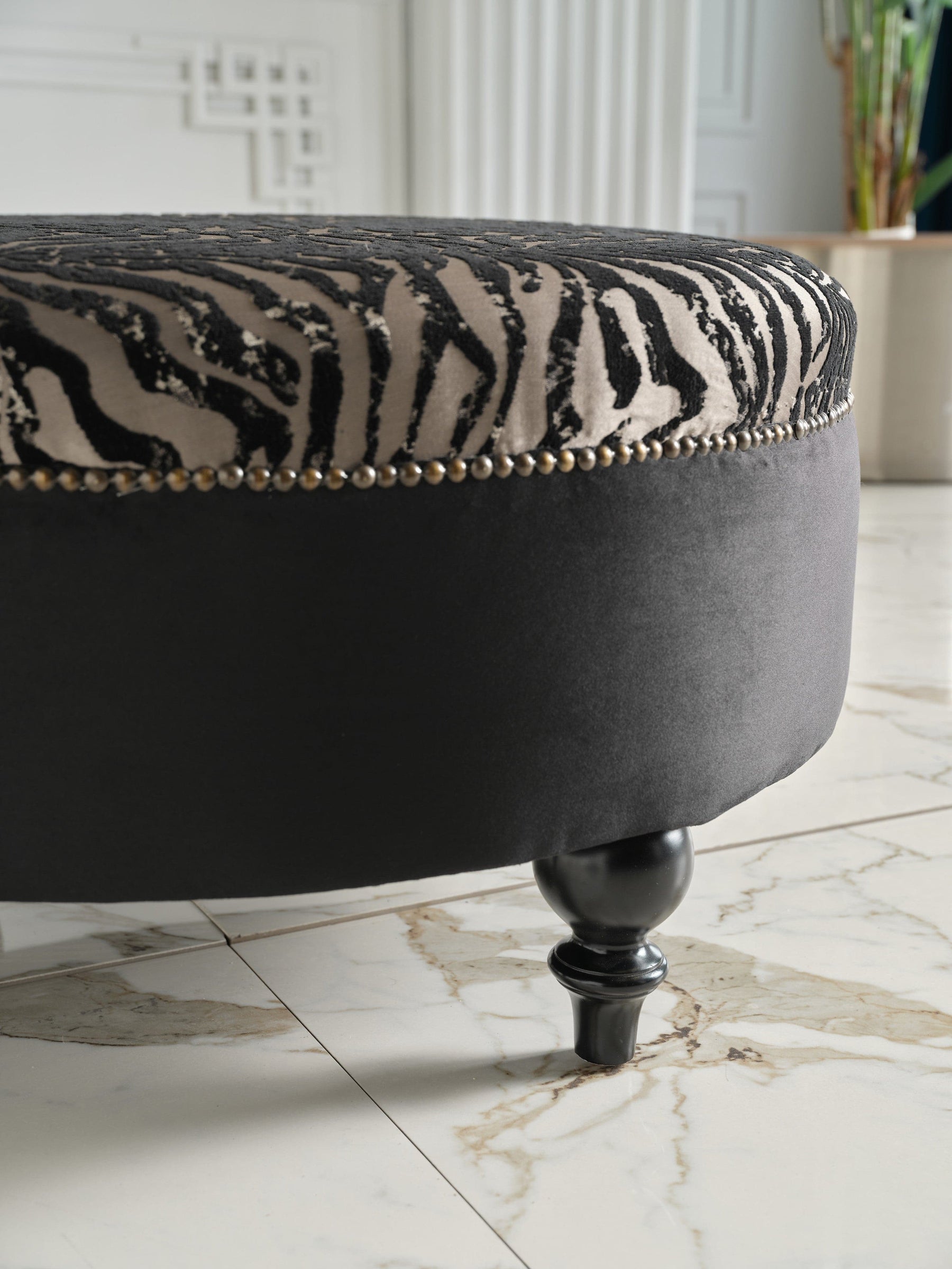 Bellona Gaze Ottoman (Gaze Main/Duca Black) by Bellona