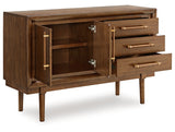 Lyncott Dining Room Server