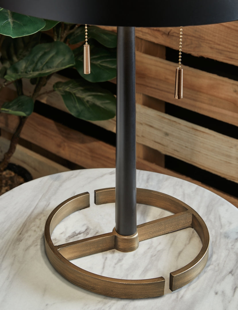 Amadell Metal Floor Lamp (1/CN)