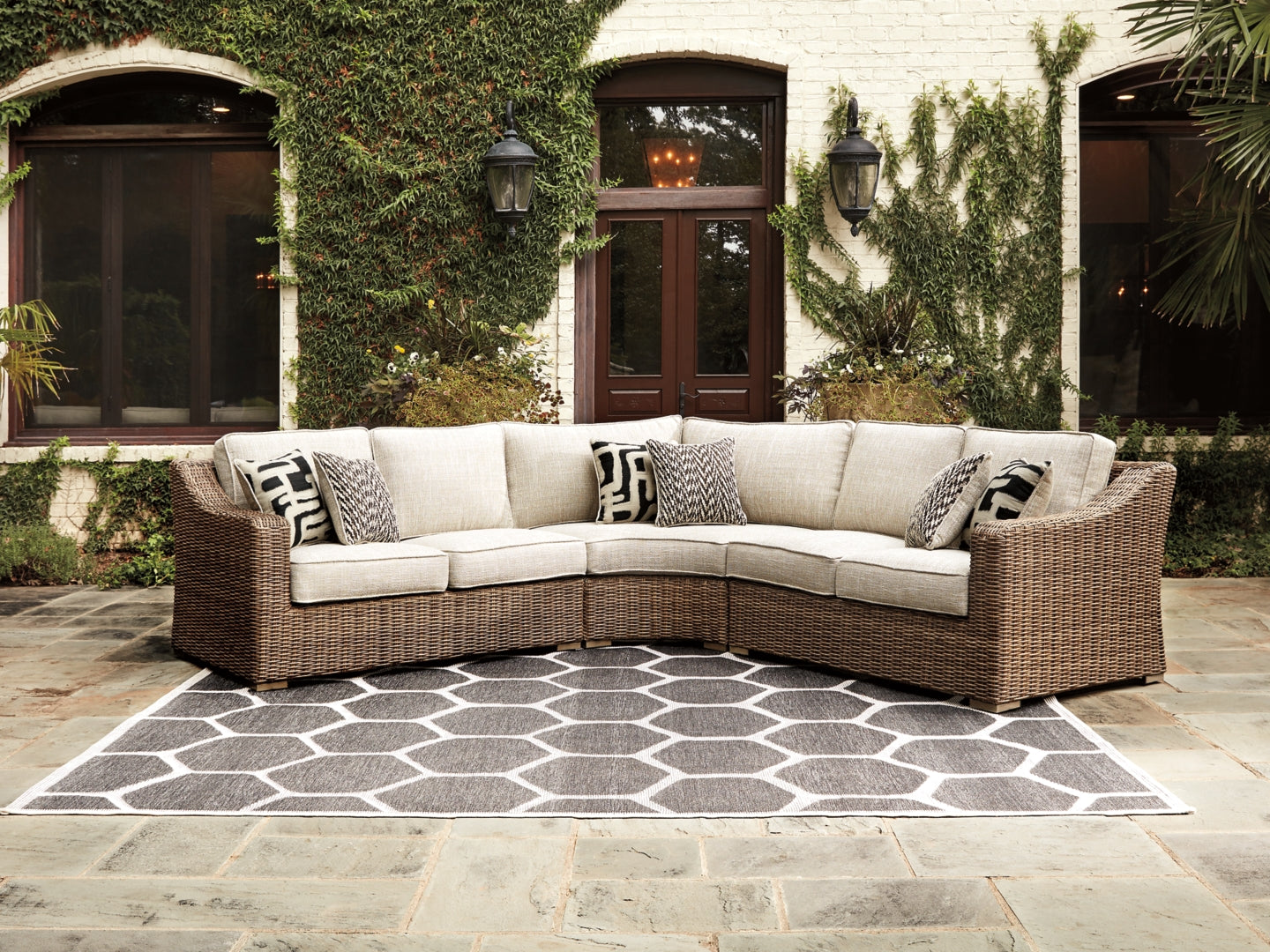 Beachcroft 3-Piece Outdoor Seating Set