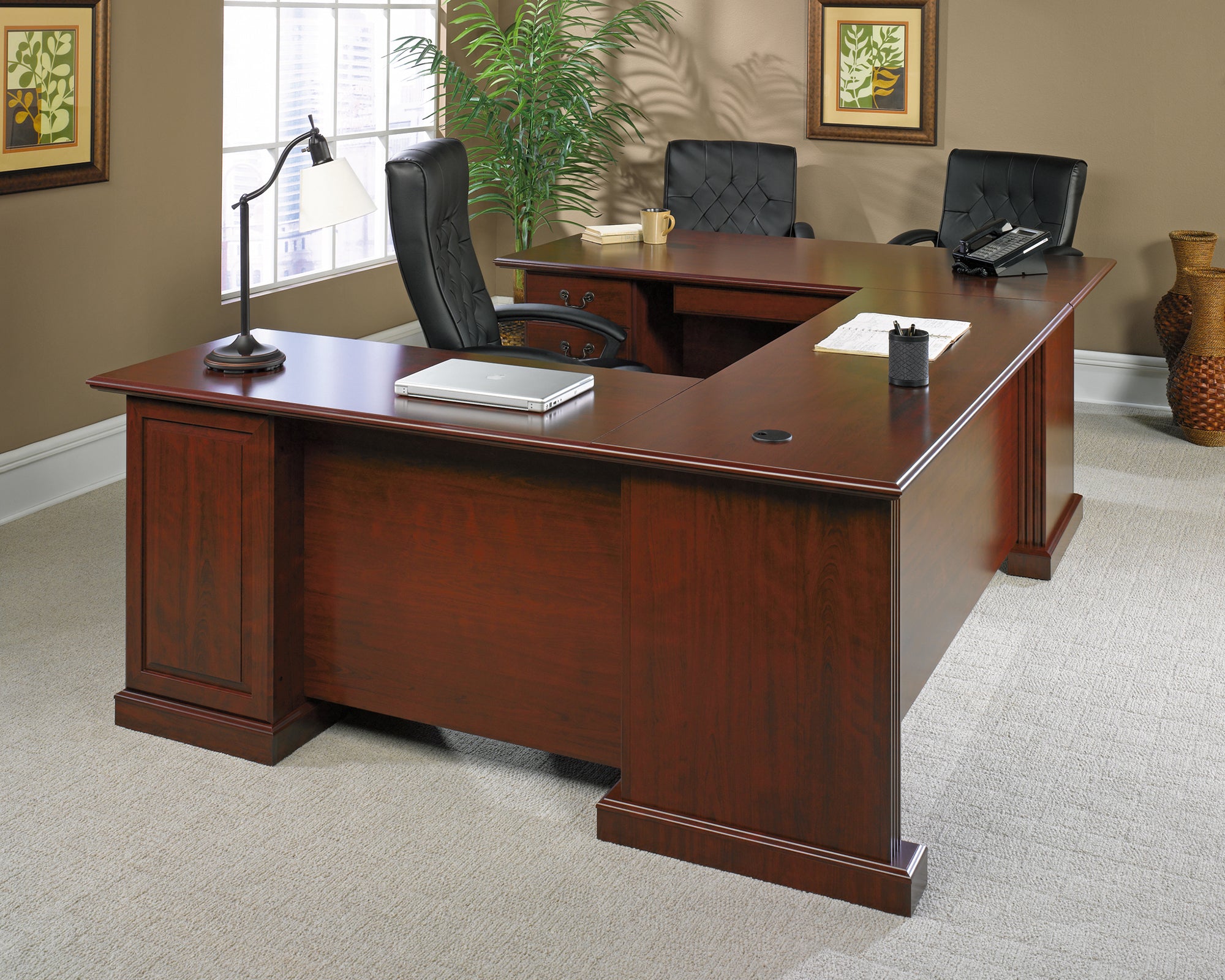 Heritage Hill  Executive Desk Classic Cherry