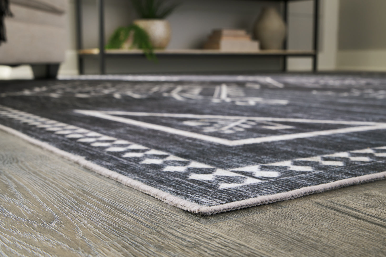 Arloman Washable Large Rug