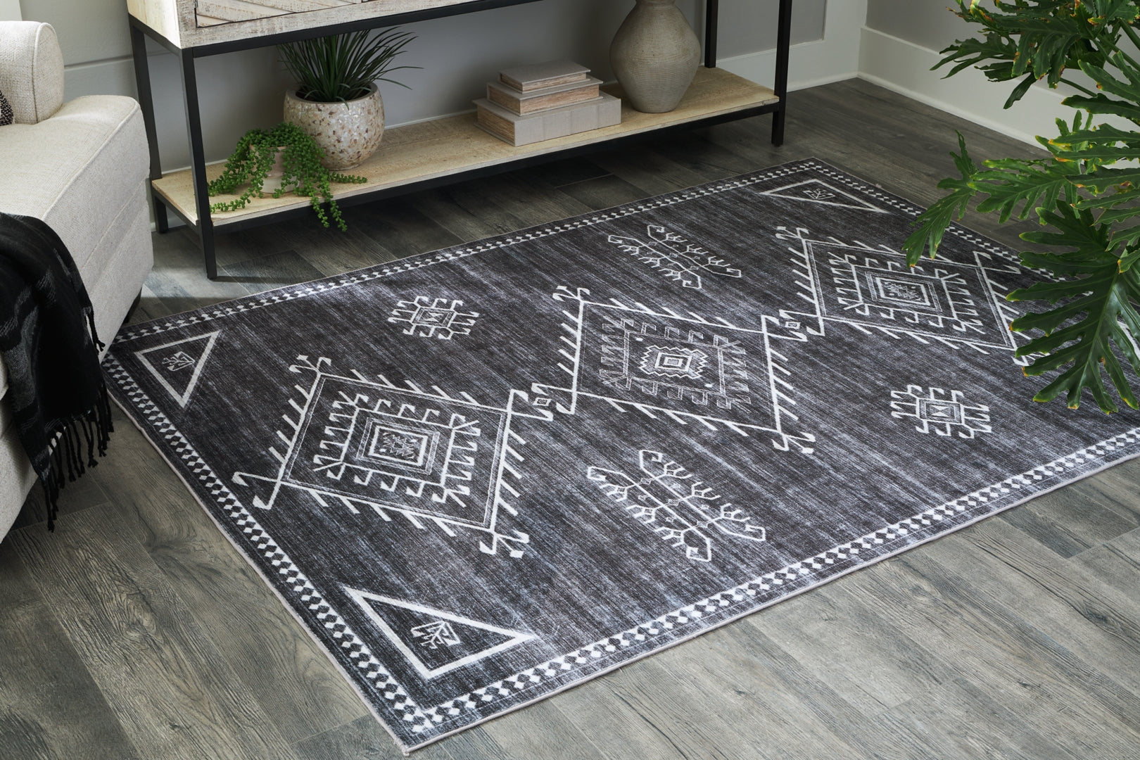 Arloman Washable Large Rug