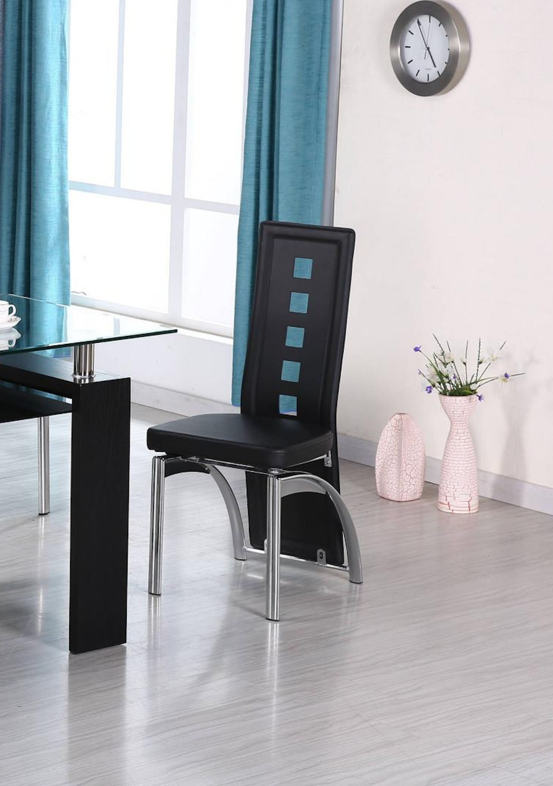 Dining Table & 4 Side Chairs