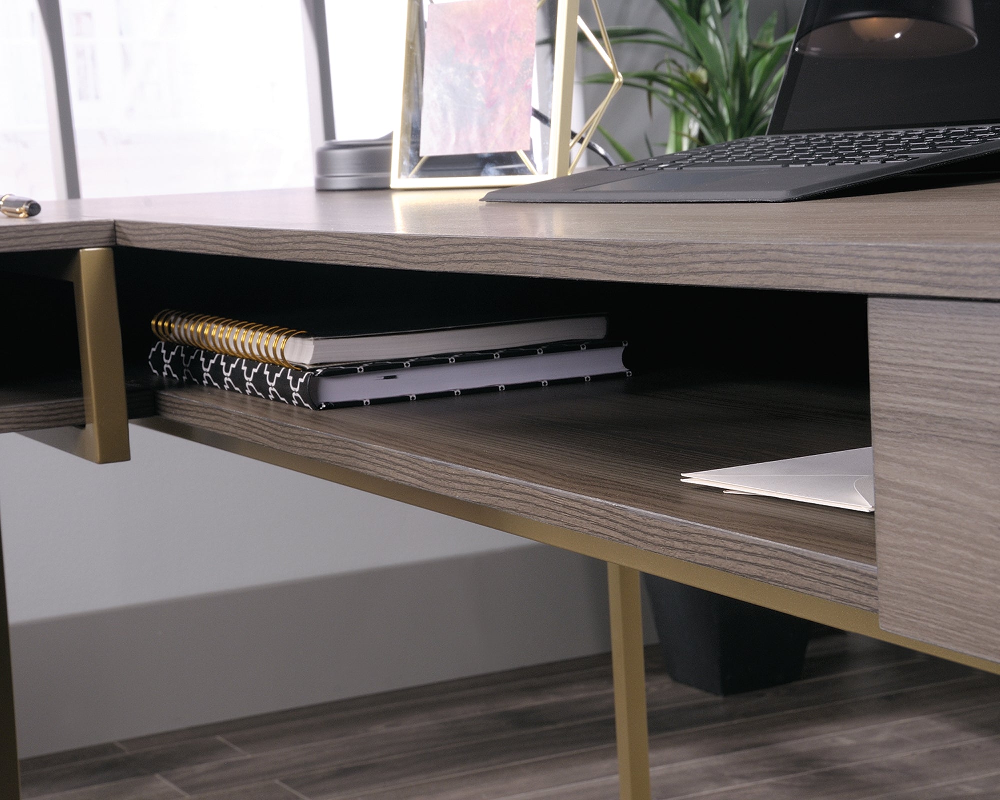 International Lux L-Shaped Desk