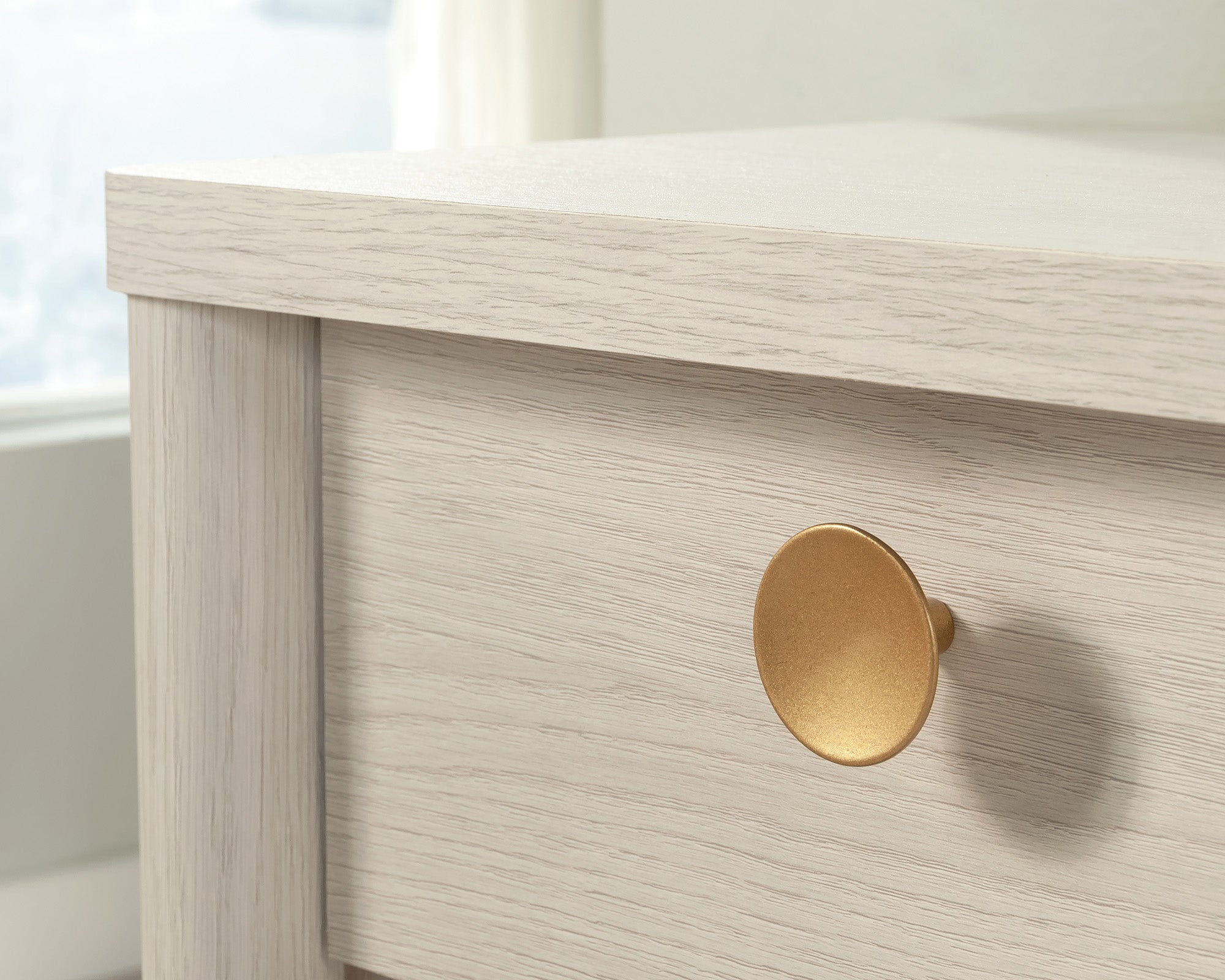 Dover Edge  Bedroom Vanity with Mirror in Glacier Oak