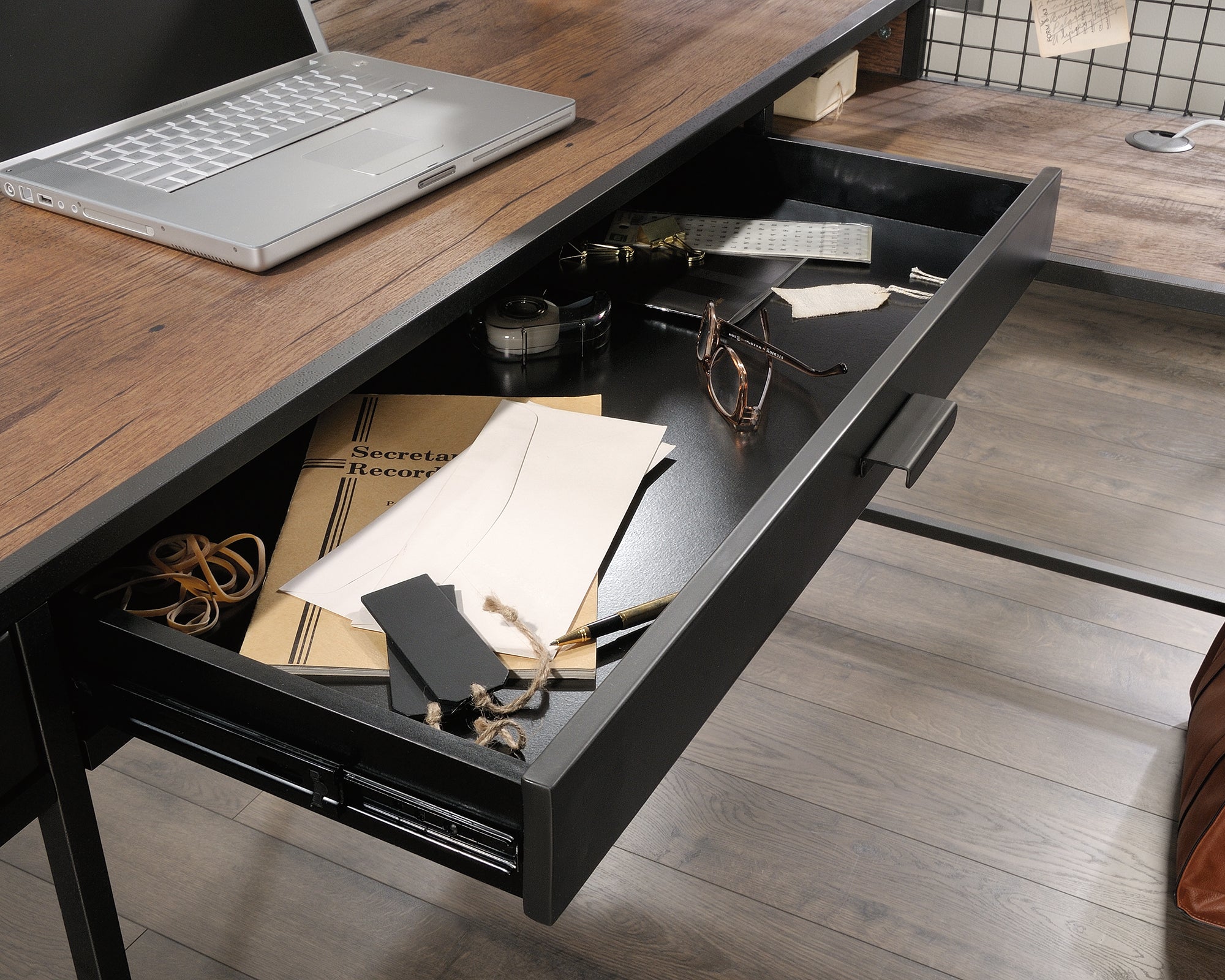 Boulevard CafŽ L-Shaped Desk