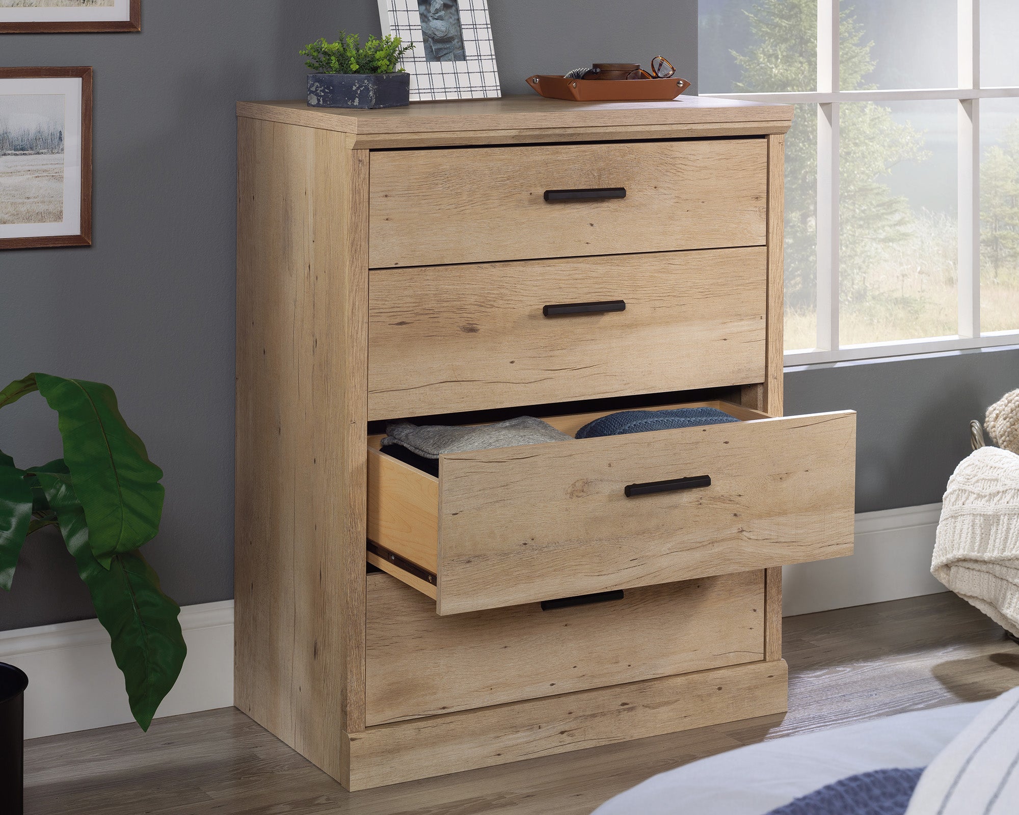 Aspen Post  4-Drawer Bedroom Chest in Prime Oak