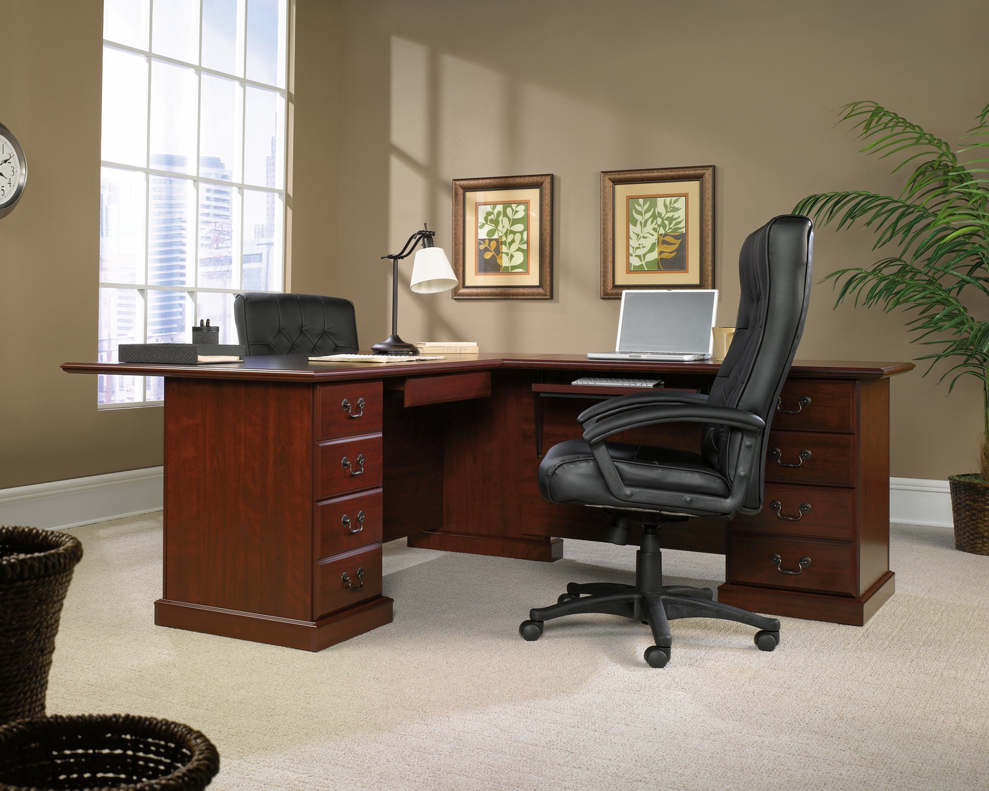 Heritage Hill  Executive Desk Classic Cherry